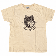 Load image into Gallery viewer, Wild Oregon Wolf
